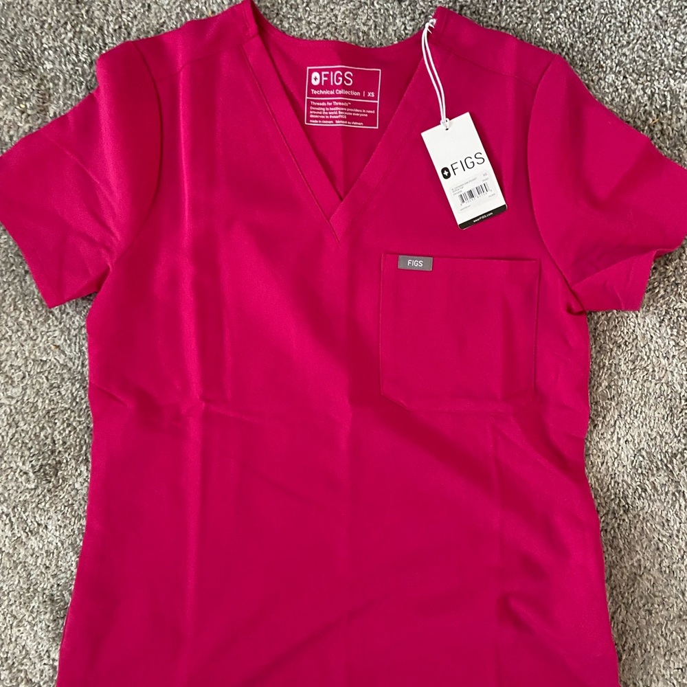 Figs Ultra Rosa top new